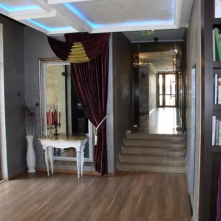 Lvv Palace *
